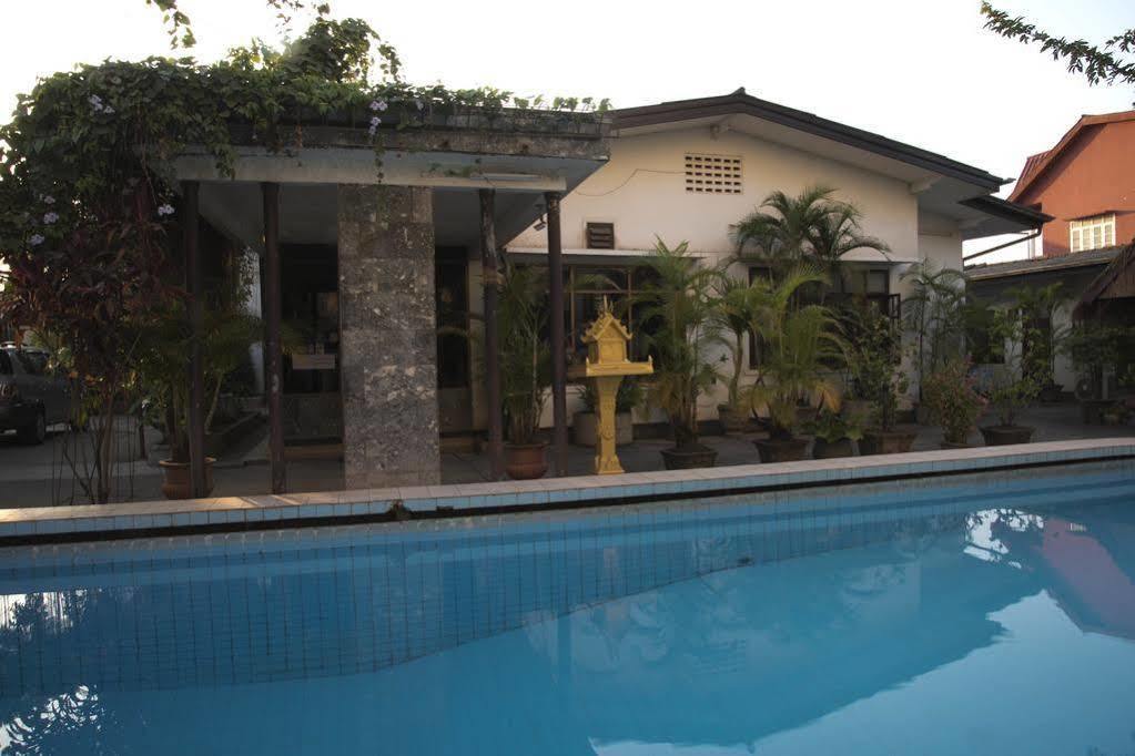 Villa Sisavad Guesthouse Vientiane Exterior foto